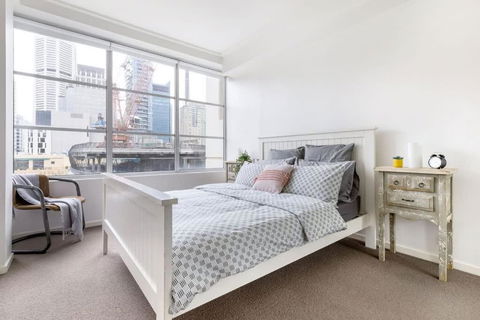 NEW! A Comfy & Stylish Apt Next To Darling Harbour - Accommodation Perth 0