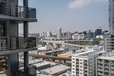 NEW Centrally Located High Level Studio Apartment - Accommodation Perth 0