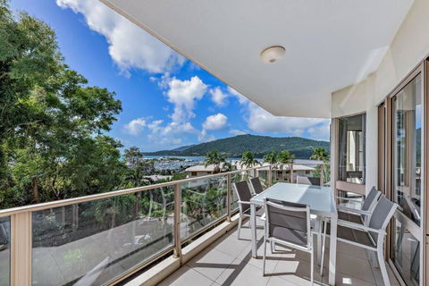 NEW! Gorgeous 2BR Apartment With Stunning Ocean Views! - Accommodation Perth 2