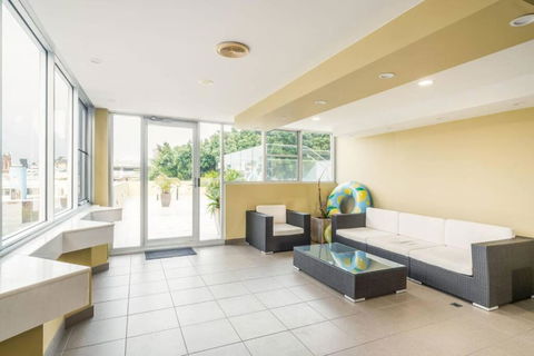 NEW! Ideal 1BR Beachside Studio With Pool - Accommodation Perth 2