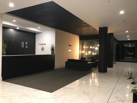 New Luxurious Skyview 2Bedroom Apartment Liverpool - Accommodation Perth 0