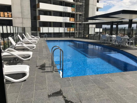 New Luxurious Skyview 2Bedroom Apartment Liverpool - Accommodation Perth 2