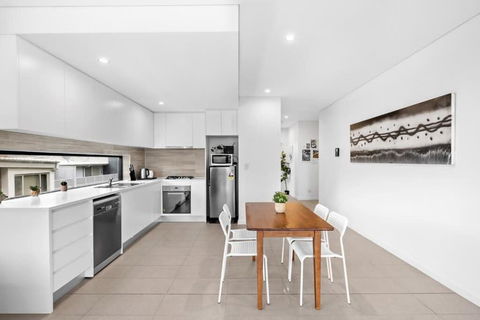 New Modern 2BR 2baths Apt In Homebush Sleeps 6 - Accommodation Perth 3