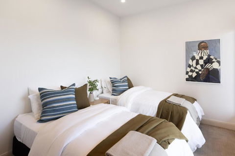 NEW Pleasant View Stays TORQUAY - Accommodation Perth 2