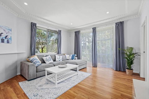 NEW Sailors Cove Pet Friendly - Accommodation Perth 0