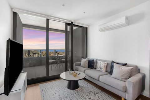 NEW Waterfront Living With Sublime Views 2B1B - Accommodation Perth 1
