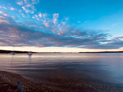 New Property Seabreeze Bungalow - Lakeview Sunset Delight At Sunshine On Lake Macquarie - Accommodation Perth 0