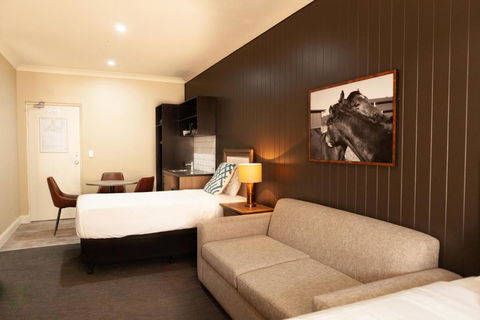 Nightcap At Archer Hotel - Accommodation Perth 2