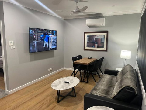 Northcott Lodge - Accommodation Perth 0