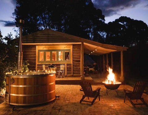 Nug Nug Park Cabin - Perth Resorts 0