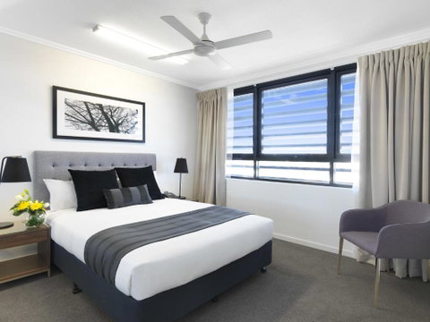 Oaks Mackay Carlyle Suites - Accommodation Perth 2