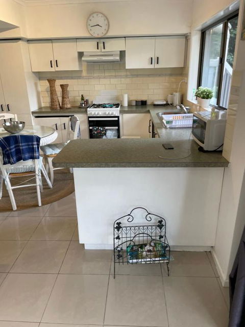 OCEAN GET AWAY - Accommodation Perth 0