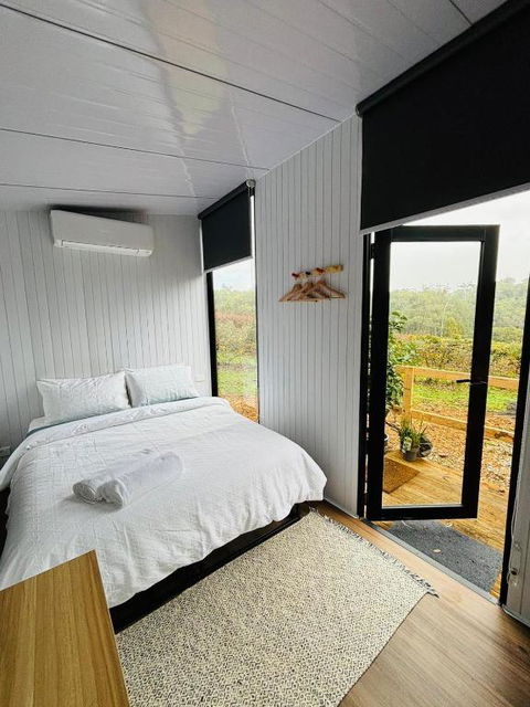 Orange 2 By Tiny Away - Perth Resorts 3