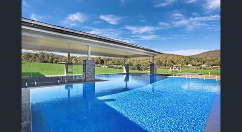 ON Keppies - BnB - Family Farm & Wedding Guest Accommodation Paterson NSW - Perth Resorts 3