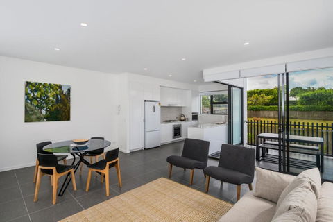 Oxford Steps - Executive 2BR Bulimba Apartment Across From The Park On Oxford St - Perth Resorts 1