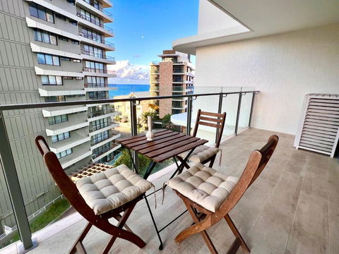 Ocean View 2BR Main Beach Getaway - Perth Resorts 3