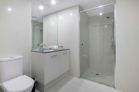 OCEAN VIEW APARTMENTS - Circle On Cavill - Self Contained & Privately Managed - Accommodation Perth 3