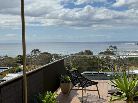 Ocean View Beach House - Perth Resorts 0