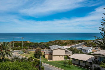 Ocean Vista Large Modern Home With Ocean Views with Accommodation Perth