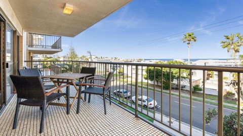 Oceanic Unit 4 Kings Beach QLD - Perth Resorts 0
