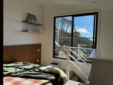 One Cedarwood - Petite Challet Falls Creek - Accommodation Perth 1