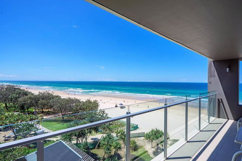 One The Esplanade Apartments On Surfers Paradise - Perth Resorts 2