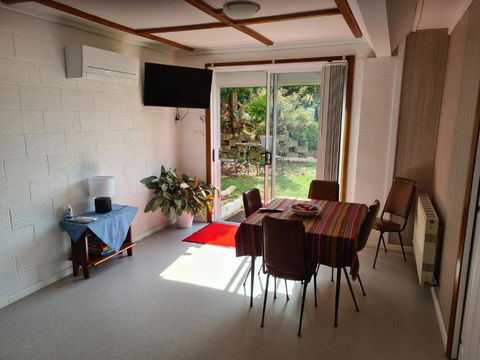 Orchard 2 Bedroom Apartment In Devonport - Perth Resorts 1