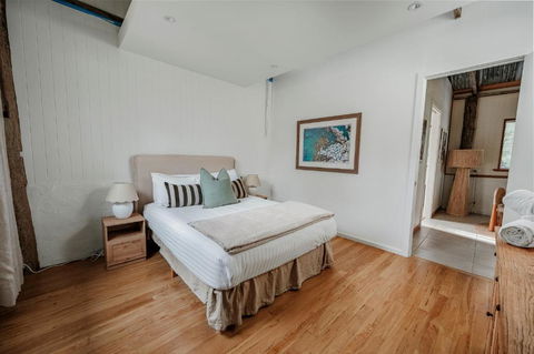 Orchard Cottage - Quiet Farm Escape - Accommodation Perth 1