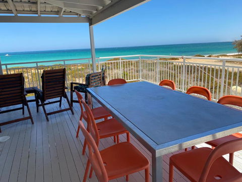 Ospreys View - Relaxed Coastal Vibe - Accommodation Perth 0