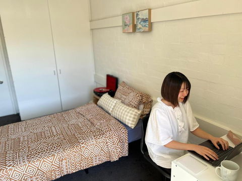 Ozi Village Cardigan - Accommodation Perth 2