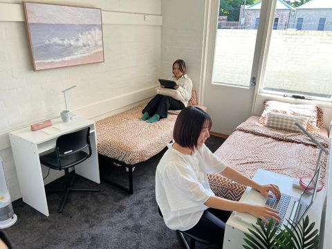 Ozi Village Cardigan - Accommodation Perth 0