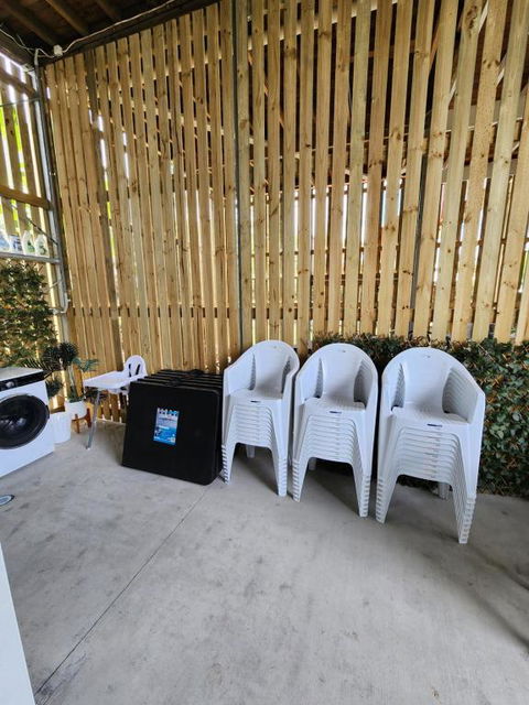 OXLEY Mineral Pool & Private Home SuburbanSTAY - Accommodation Perth 3