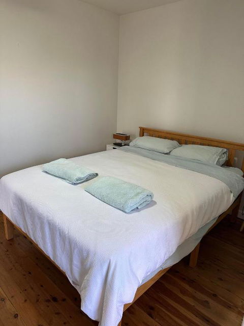 One Bedroom CBD Unit, Walk To Beaches & Cafes - Accommodation Perth 1