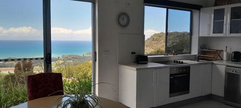 ON TOP Of THE WORLD Garden Studio - Accommodation Perth 3