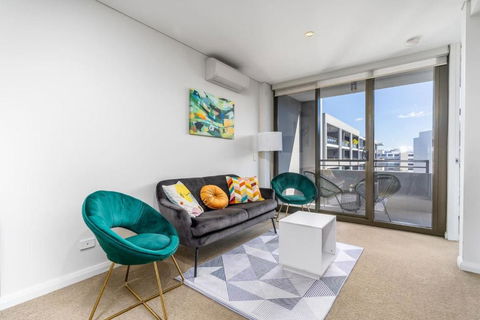 Parliamentary Triangle 1BR Apartment - Accommodation Perth 0