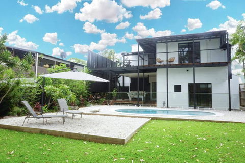 PACIFIC Stunning Coastal Home The Perfect Family Getaway - Accommodation Perth 1