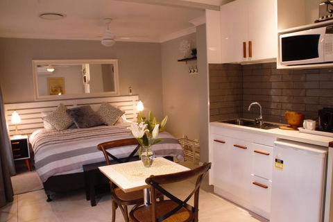Paperbark Bed & Breakfast - Perth Resorts 3