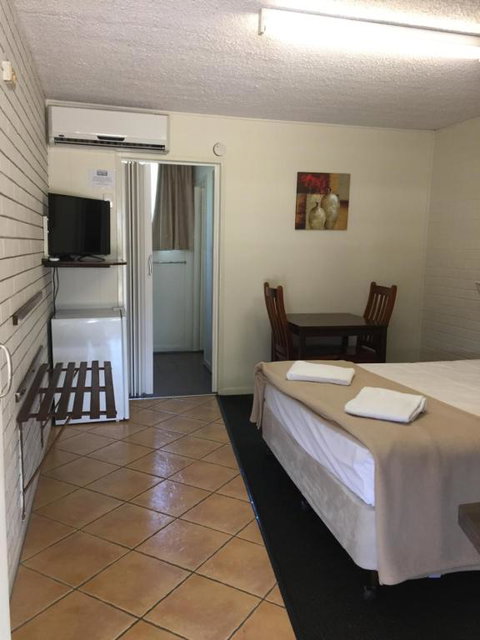Paradise Motel - Accommodation Perth 1