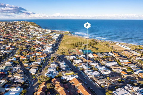 Pattys Cottage - Pet Friendly Home In Merewether - Accommodation Perth 0