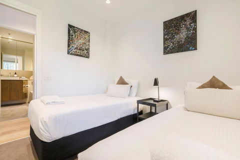 Peaceful 2 Bedroom Unit With Free Parking - Accommodation Perth 3