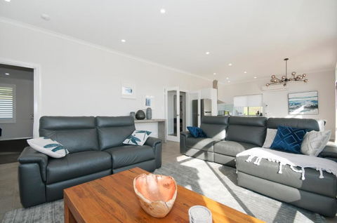 Peaceful Ridge Resort - Perth Resorts 2