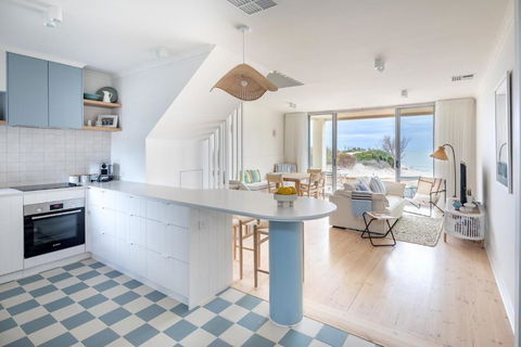 Pearl, Designer Beachfront Retreat, Semaphore Park - Accommodation Perth 0