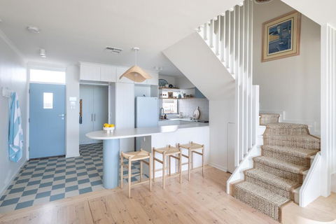 Pearl, Designer Beachfront Retreat, Semaphore Park - Accommodation Perth 1