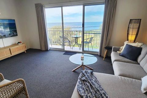 Penthouse Apartment Ocean Views - Accommodation Perth 1