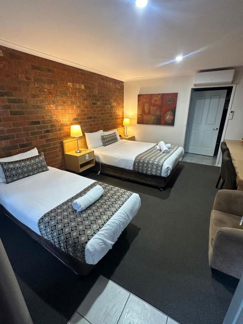 Pevensey Motor Lodge - Accommodation Perth 1