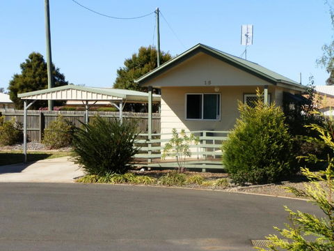 PepperTree Cabins, Kingaroy - Accommodation Perth 3