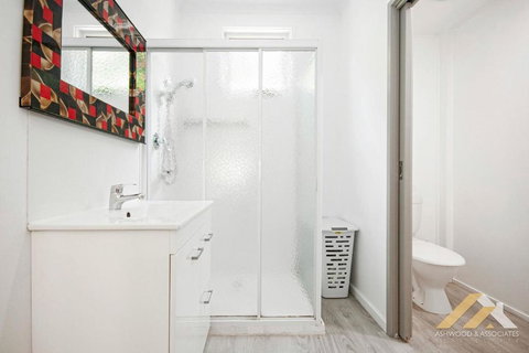 Perfect Entertainer-s Home With Pool - Accommodation Perth 3