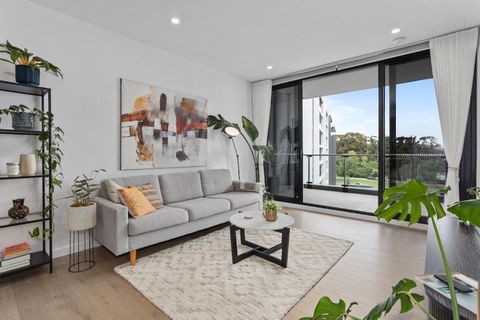 Perfect Location With 5 Star Amenities - Accommodation Perth 0