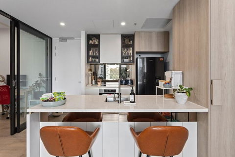 Perfect Location With 5 Star Amenities - Accommodation Perth 2
