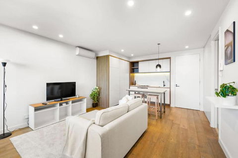 Perfectly Located Executive 1BR At Caulfield North - Perth Resorts 0